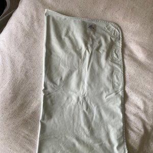 The Ollie Swaddle, Sky Color